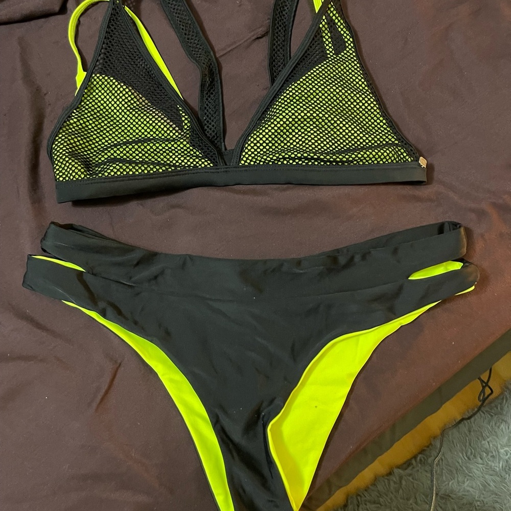 Fabletics swim suit black and yellow neon